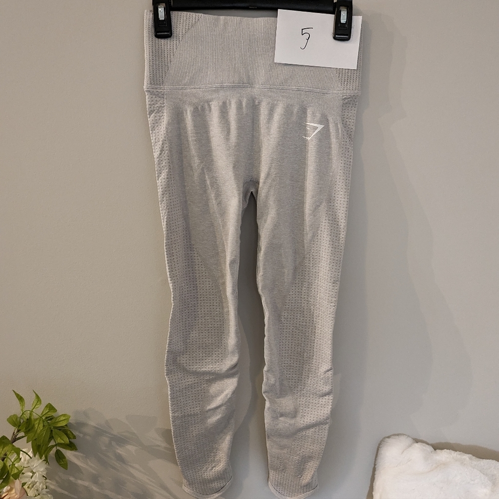 #5 Gymshark leggings with zipper size medium